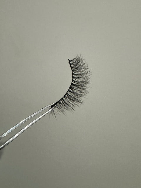 BBH Daydreamer Strip lash